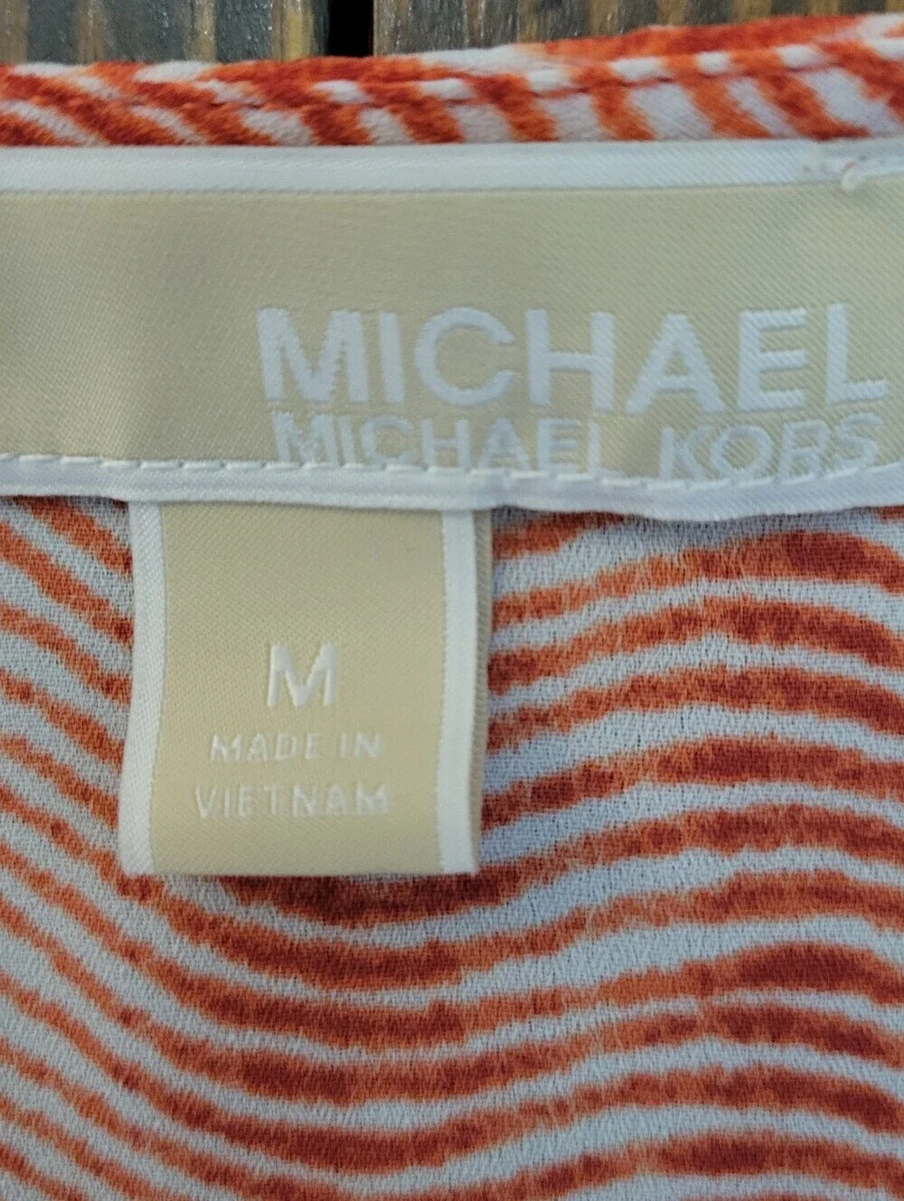 Michael Kors Coral Peachy Pink Wave Tie-Front V-Neck Blouse Size M